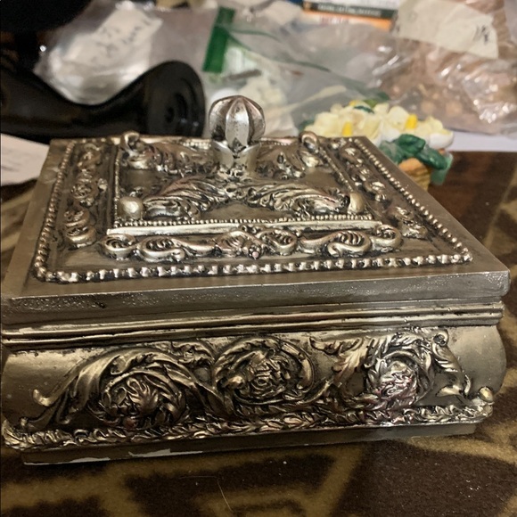 Ornate Silver Jewelry Box Pre-Owned length 6x6 - Picture 2 of 8